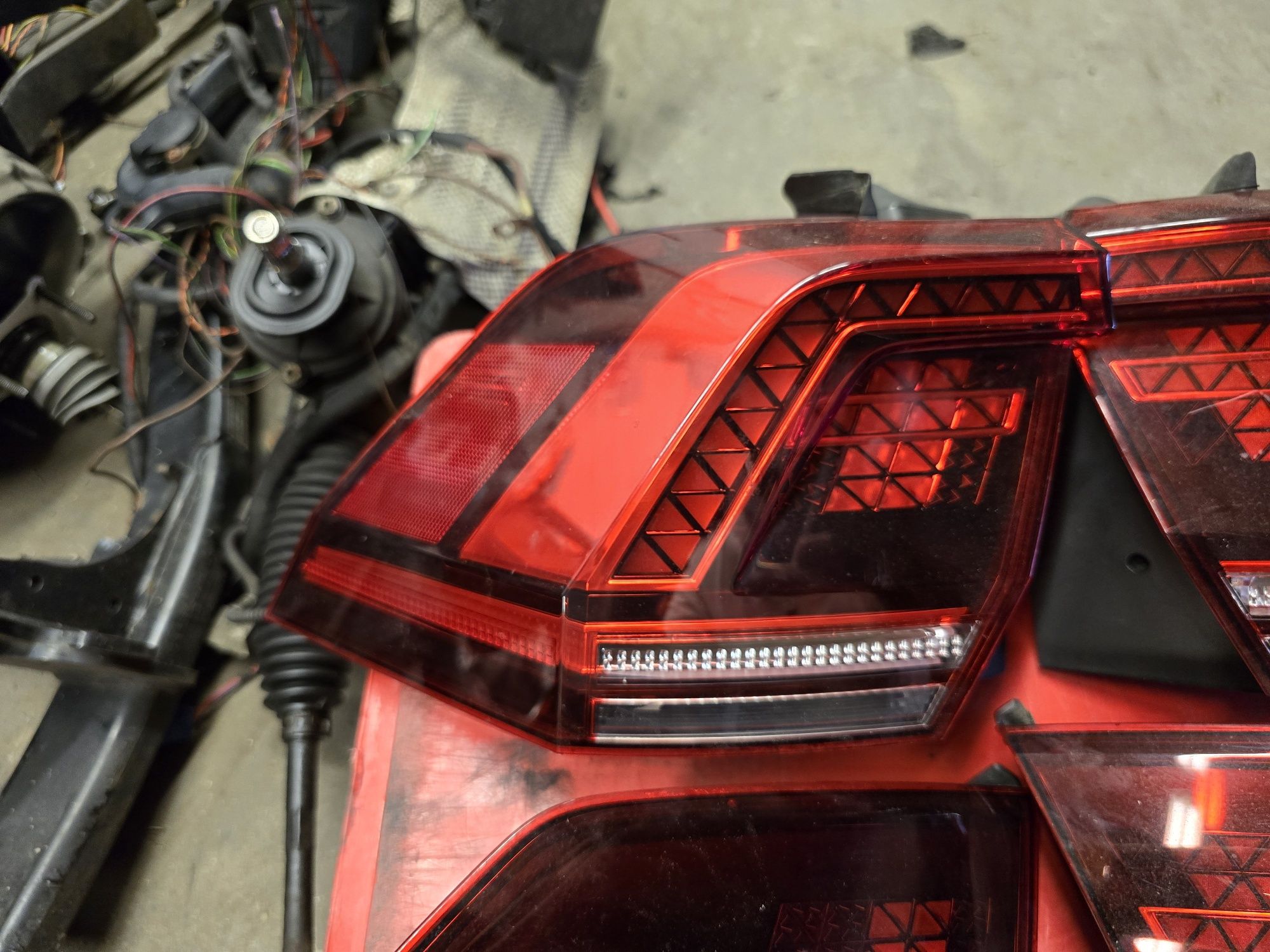Lampy lampa tył tiguan 2 5NA
