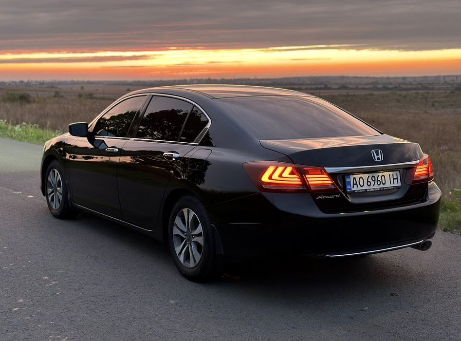 Honda Accord 2015 рік