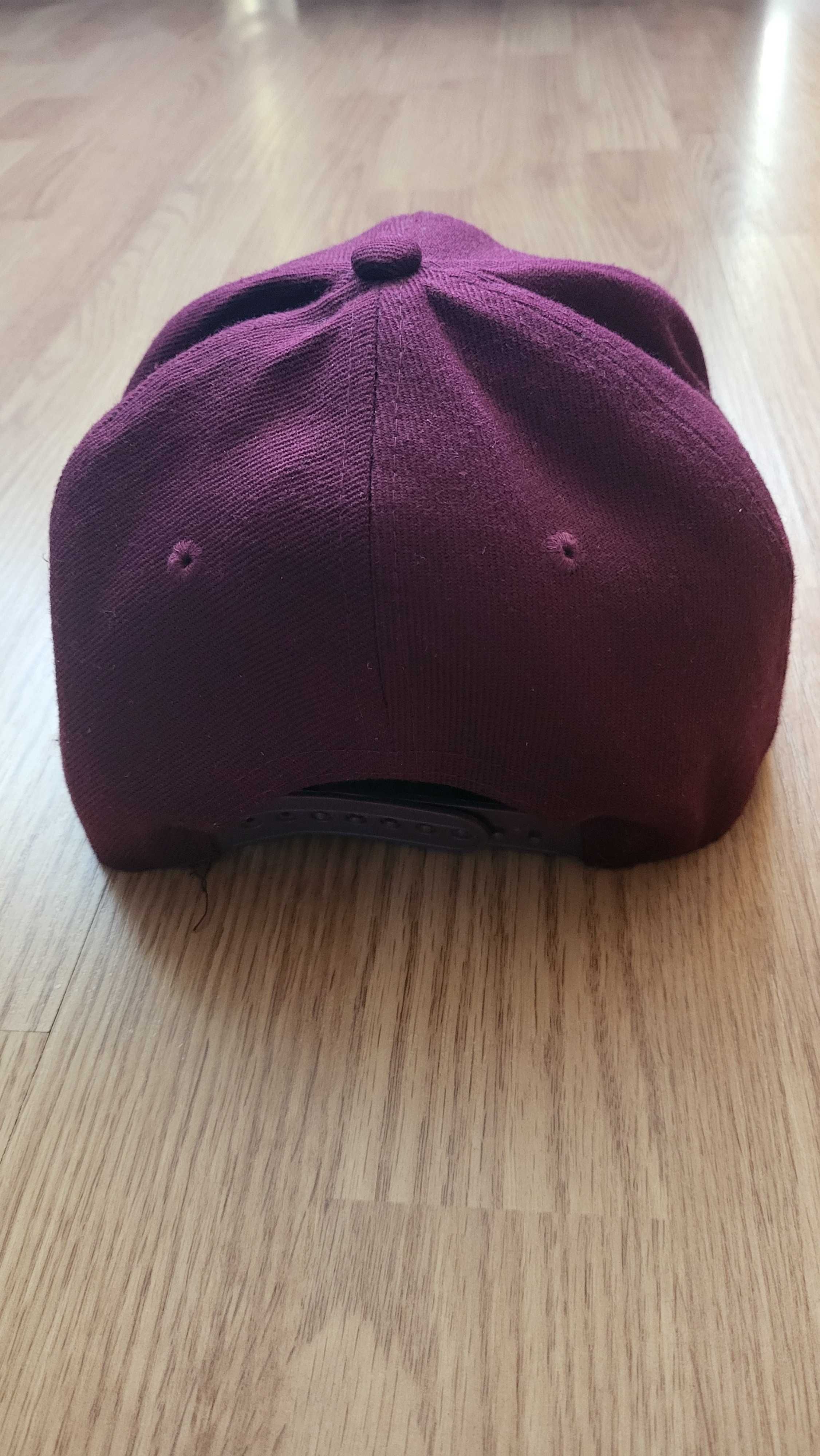 Czapka Snapback Twist