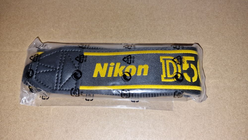 Pasek NIKON D500