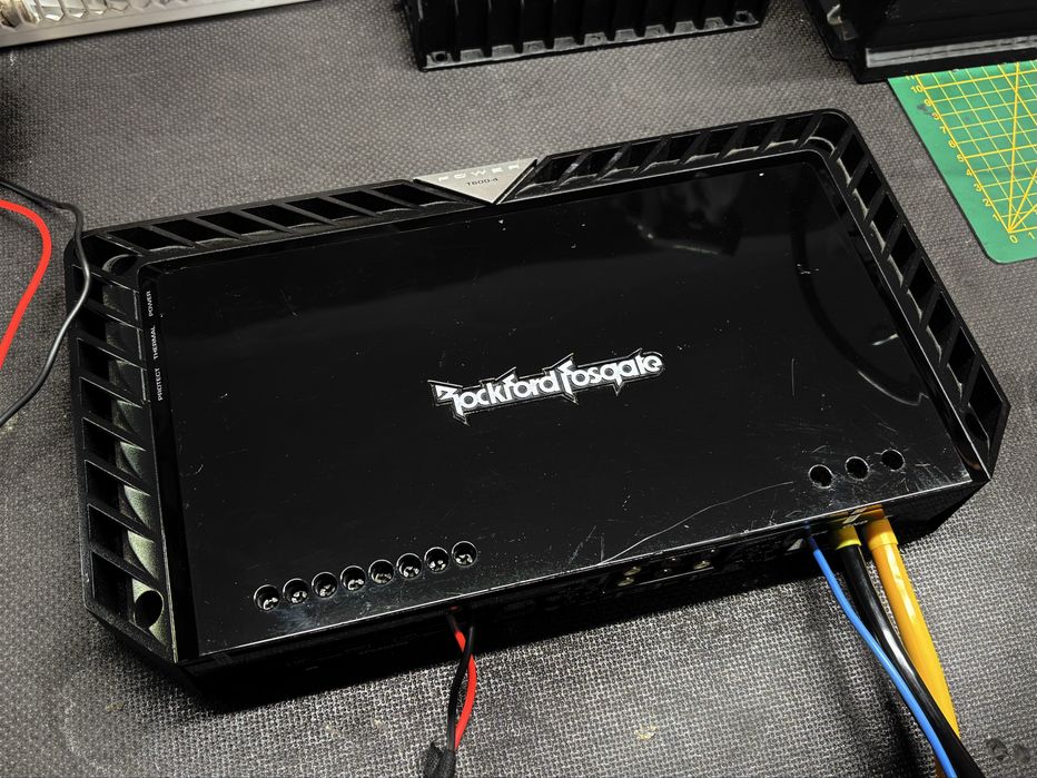 Rockford Fosgate T600.4 wzmacniacz samochodowy 4 kanały