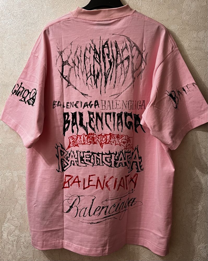 Футболка Balenciaga