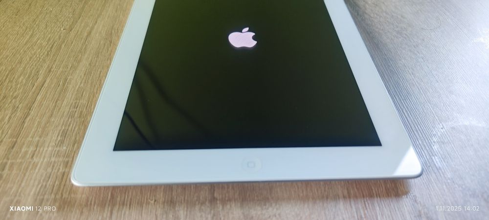 Apple iPad 2 Wi-Fi + 3G