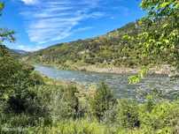 Quinta rodeada de natureza e com vistas fantásticas sobre o Rio Douro