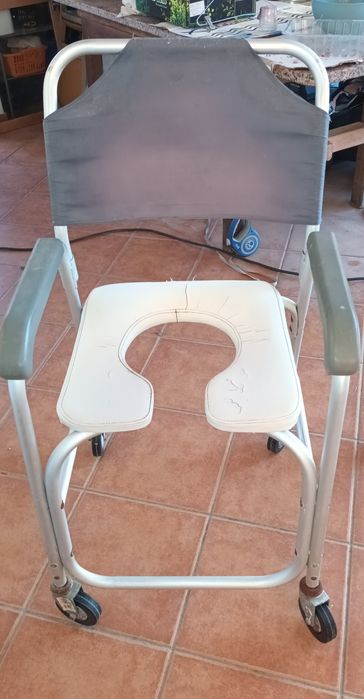 Cadeira de banho para idoso ou pessoa dependente