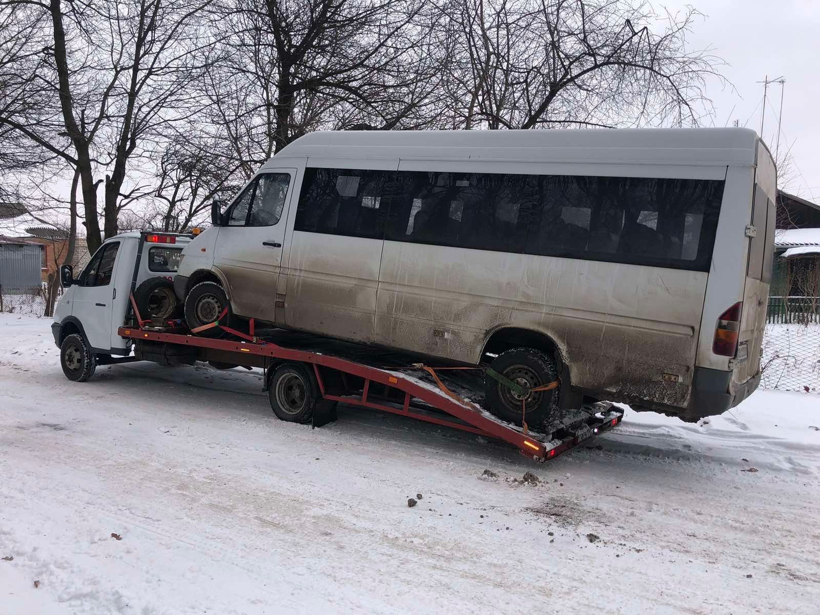 Послуги евакуатора Іллінці Дашів Липовець  Монастирище з лебідкою