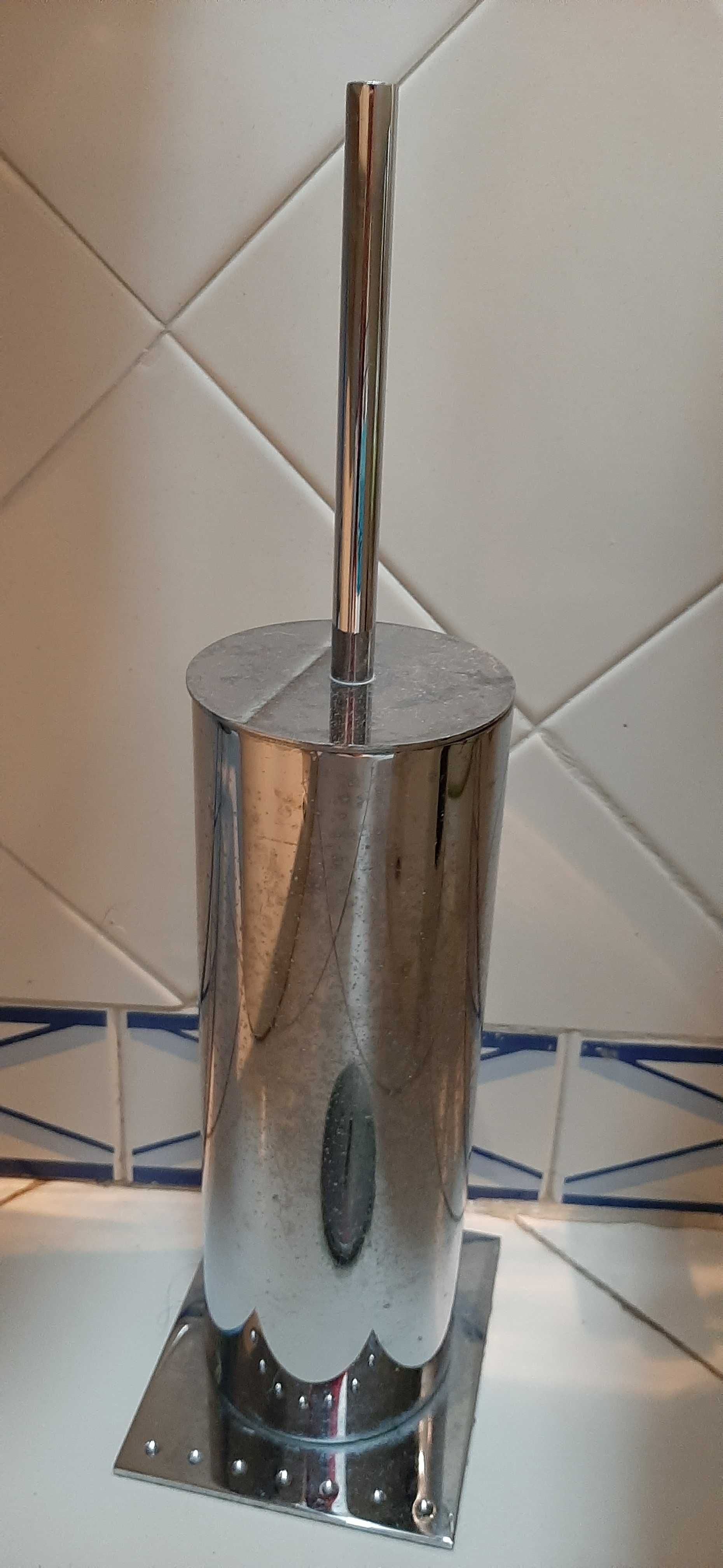 Toalheiros WC marca POM D'OR em cromado
