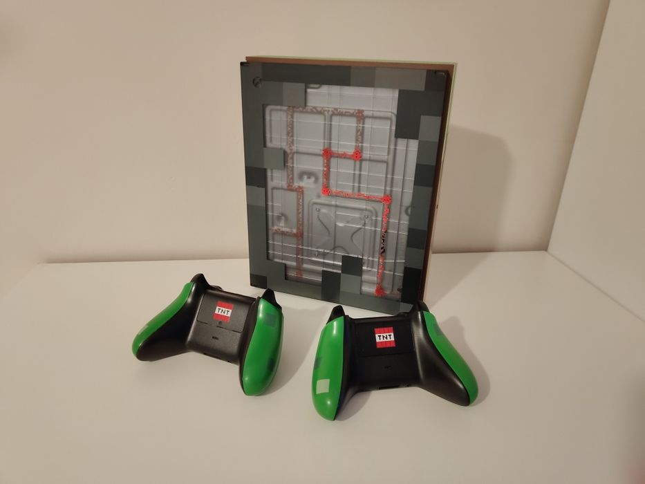 Xbox one s Minecraft Limited Edition