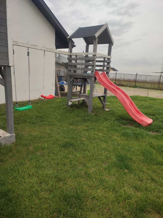 Domek drewniany dla dzieci