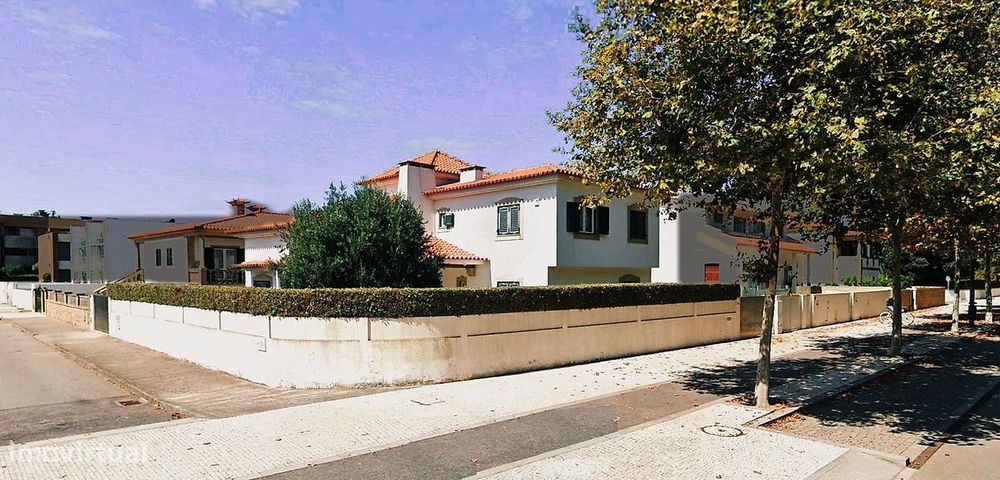 Moradia T5 para venda