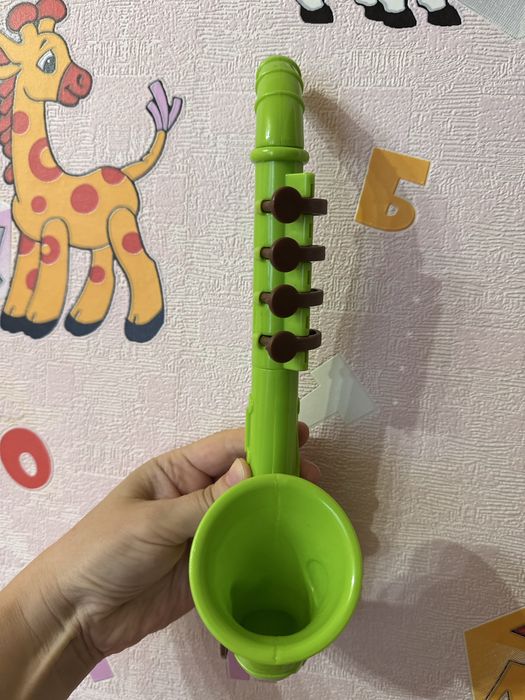 Саксофон фірми Simba по мотивам мультику «Юху та друзі”.