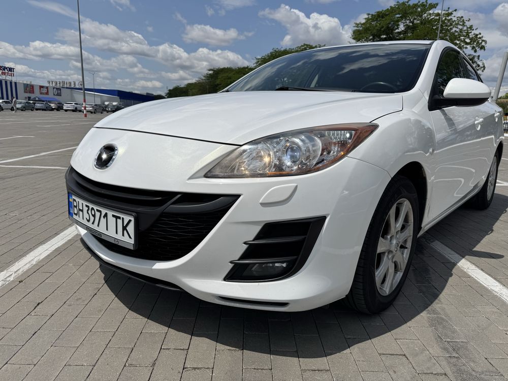 Mazda 3 1.6 автомат Официал/Идеал