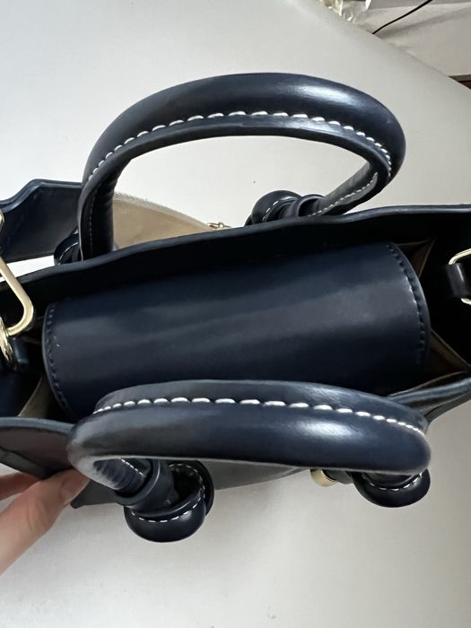 Темно-синя сумка Zara