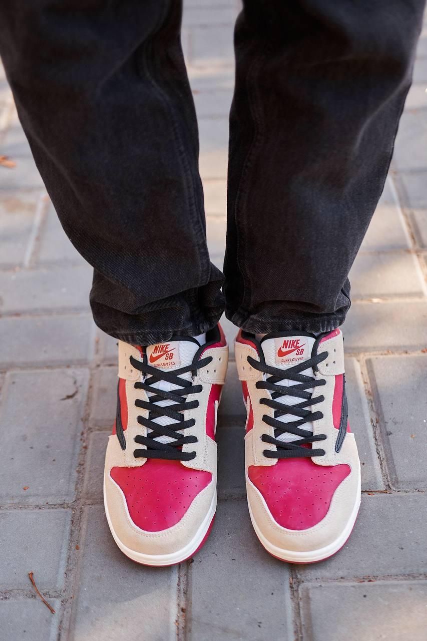 Кроссовки Nike SB Dunk Low x Travis Scott PlayStation Red