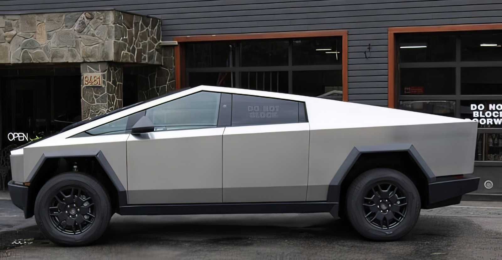 2024 Tesla Cybertruck Cyberbeast