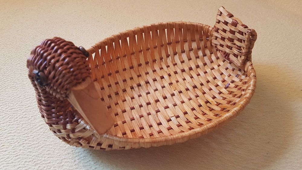 Koszyk-kaczka, rustykalny, wiklina, rattan