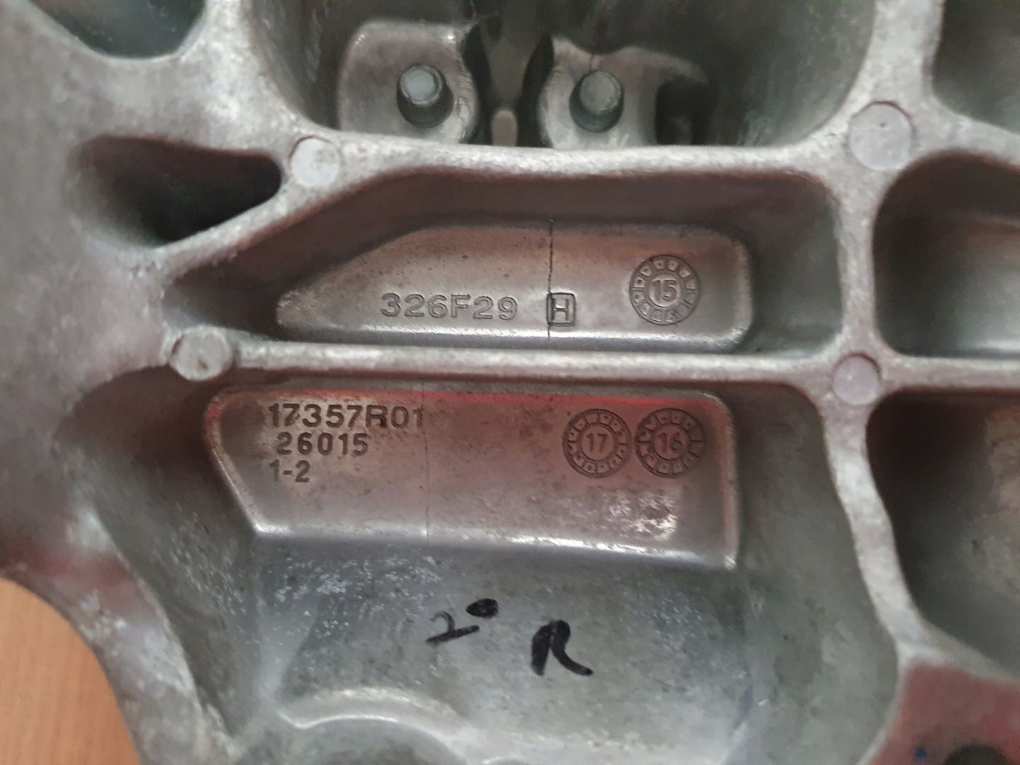 łapa Poduszka Skrzyni biegów Citroen C4 Picasso II 1.6 Bluehdi