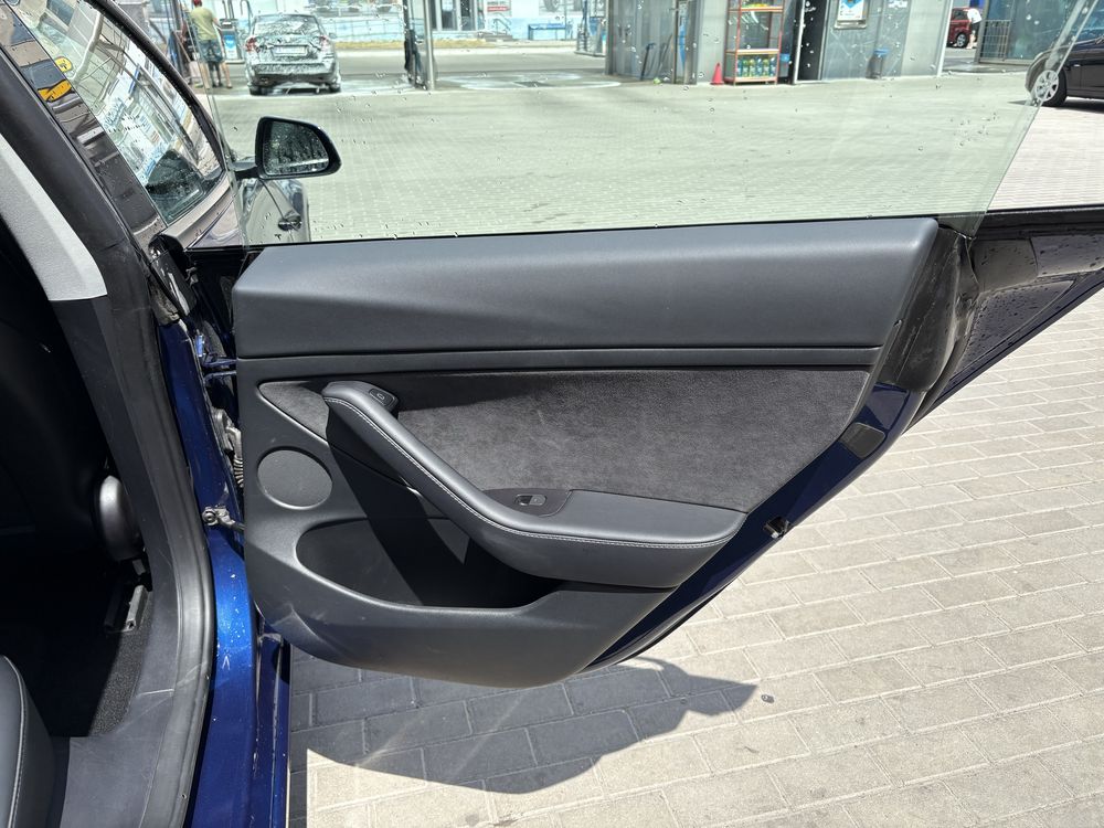 Tesla model 3 long range 82kwt 2022 рік