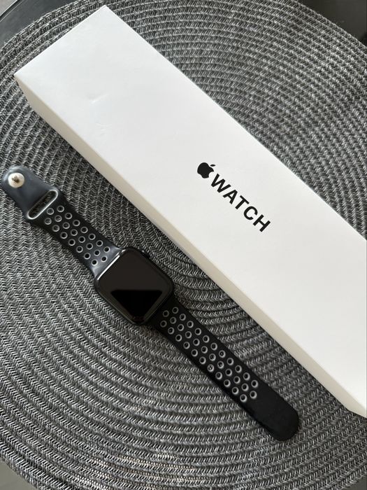 Годинник  Apple Watch SE 44mm
