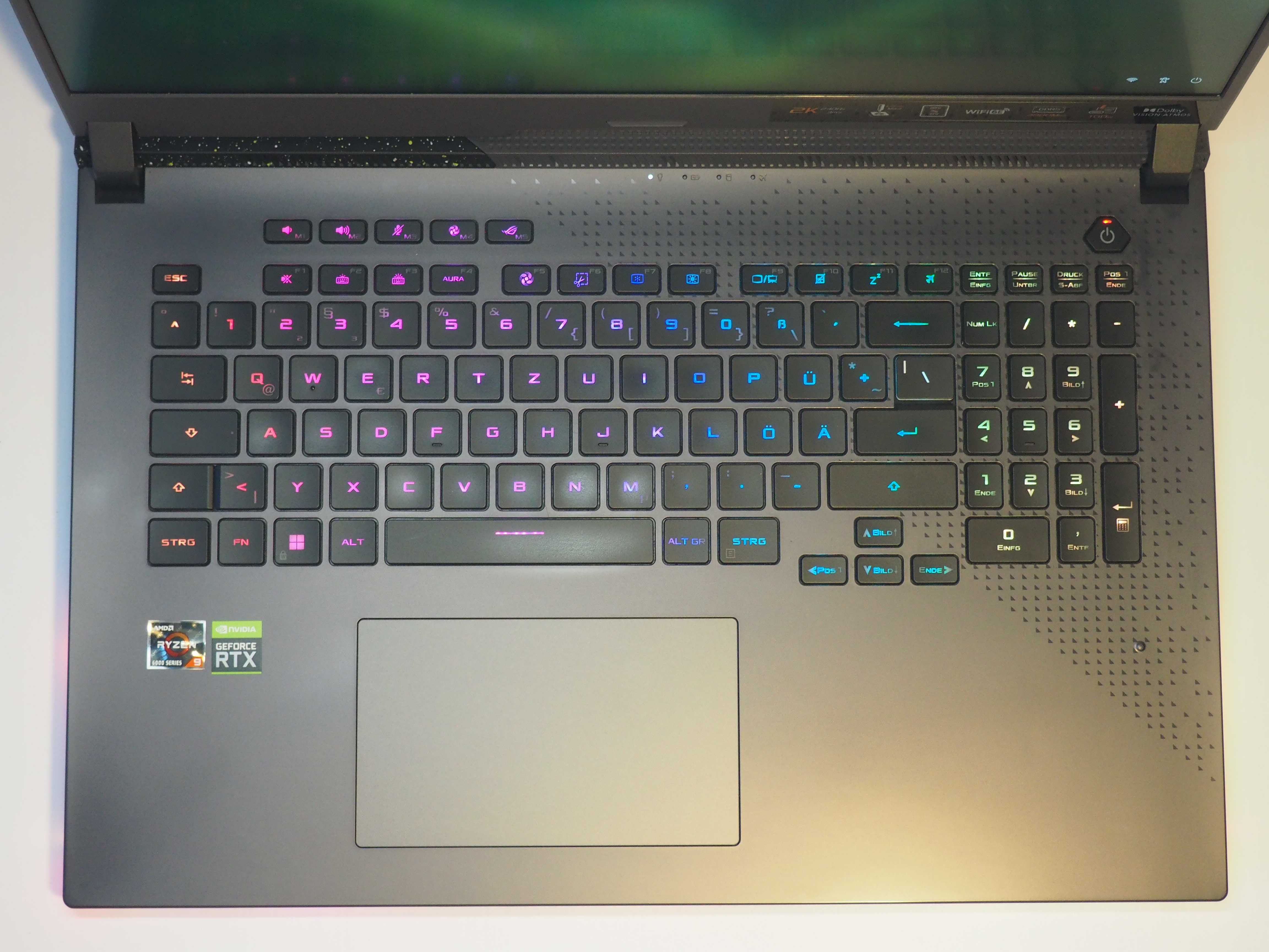 Laptop Gamingowy Asus ROG Strix G713RM 17,3" AMD Ryzen 9, 16 GB RAM