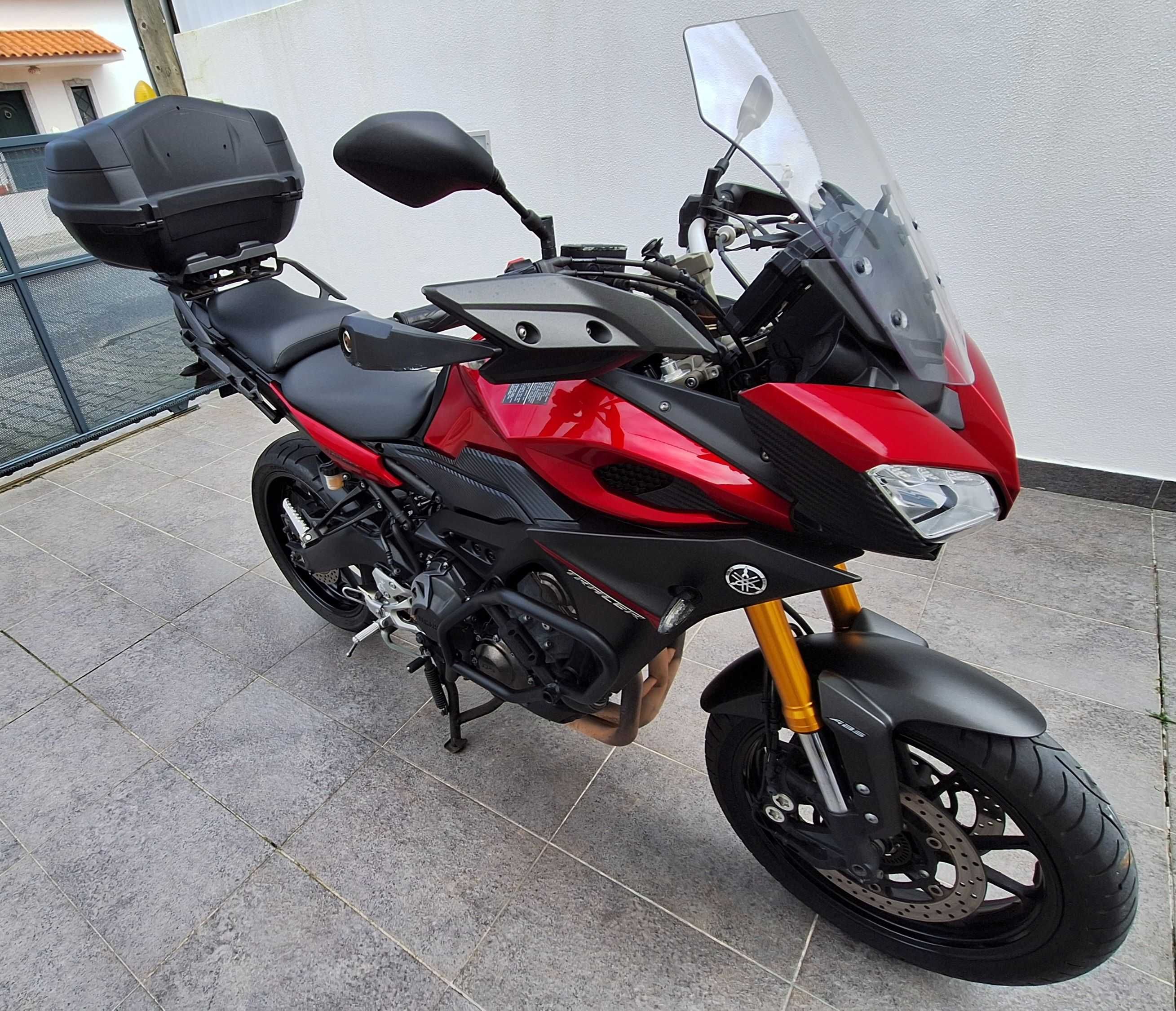 Vendo Yamaha MT09 Tracer, super estimada!
