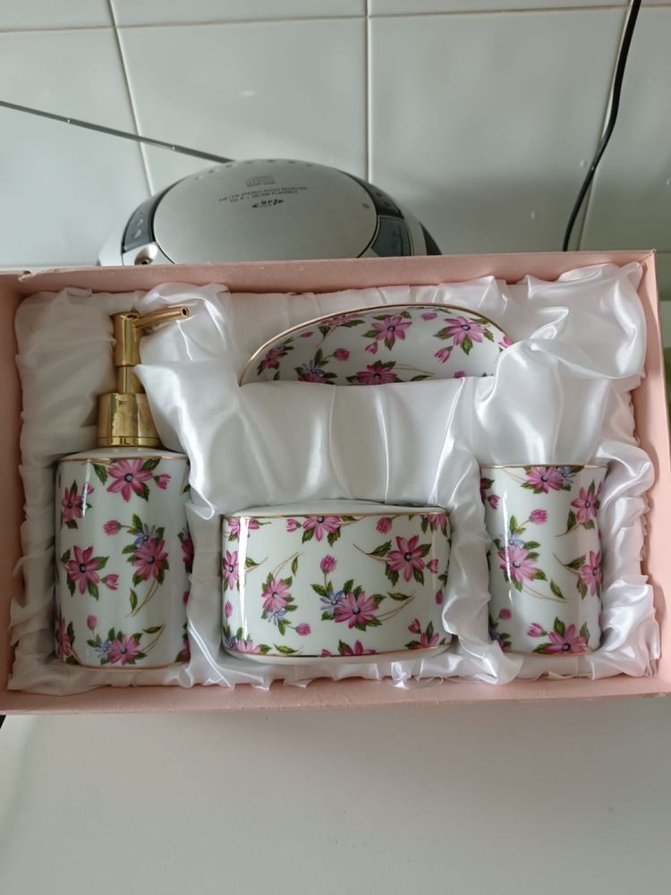 Conjunto WC the Leonardo collection