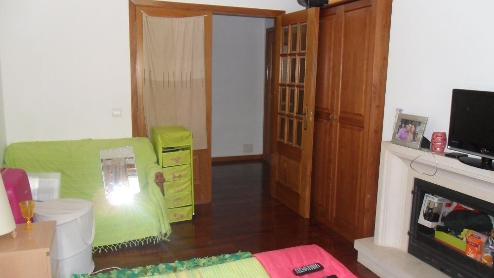Alugam-se 2 quartos a raparigas estudantes