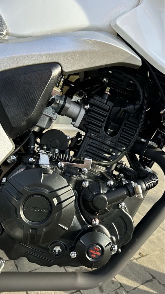 Мотоцикл Lifan KP200