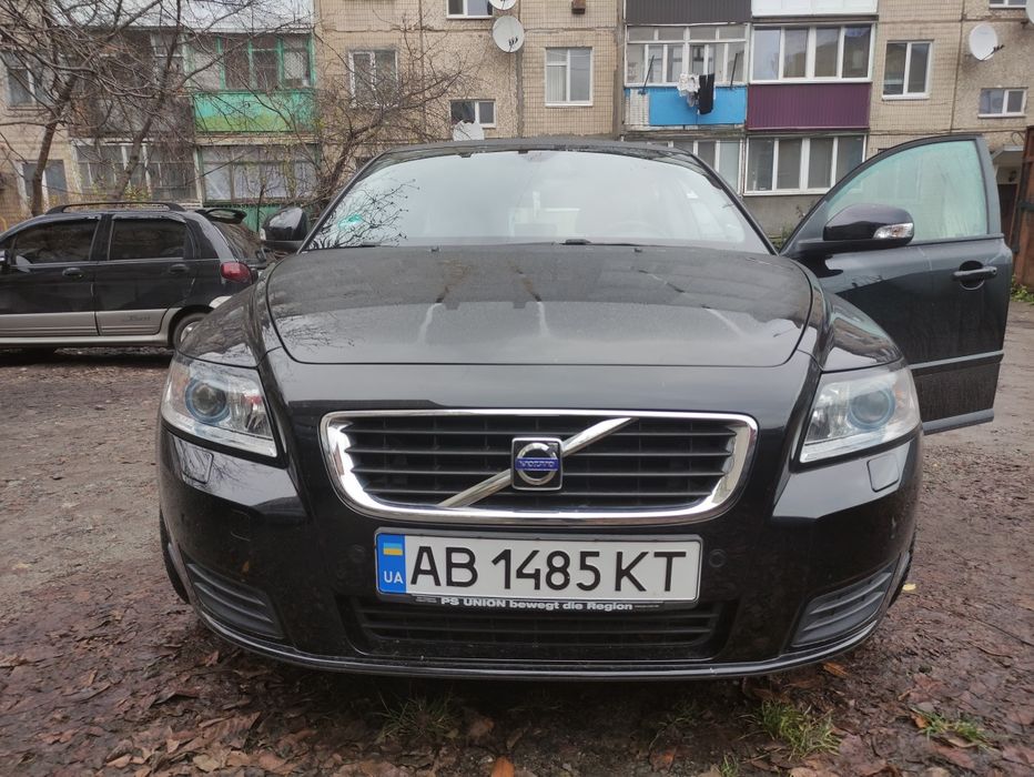 Volvo v50 2009рік
