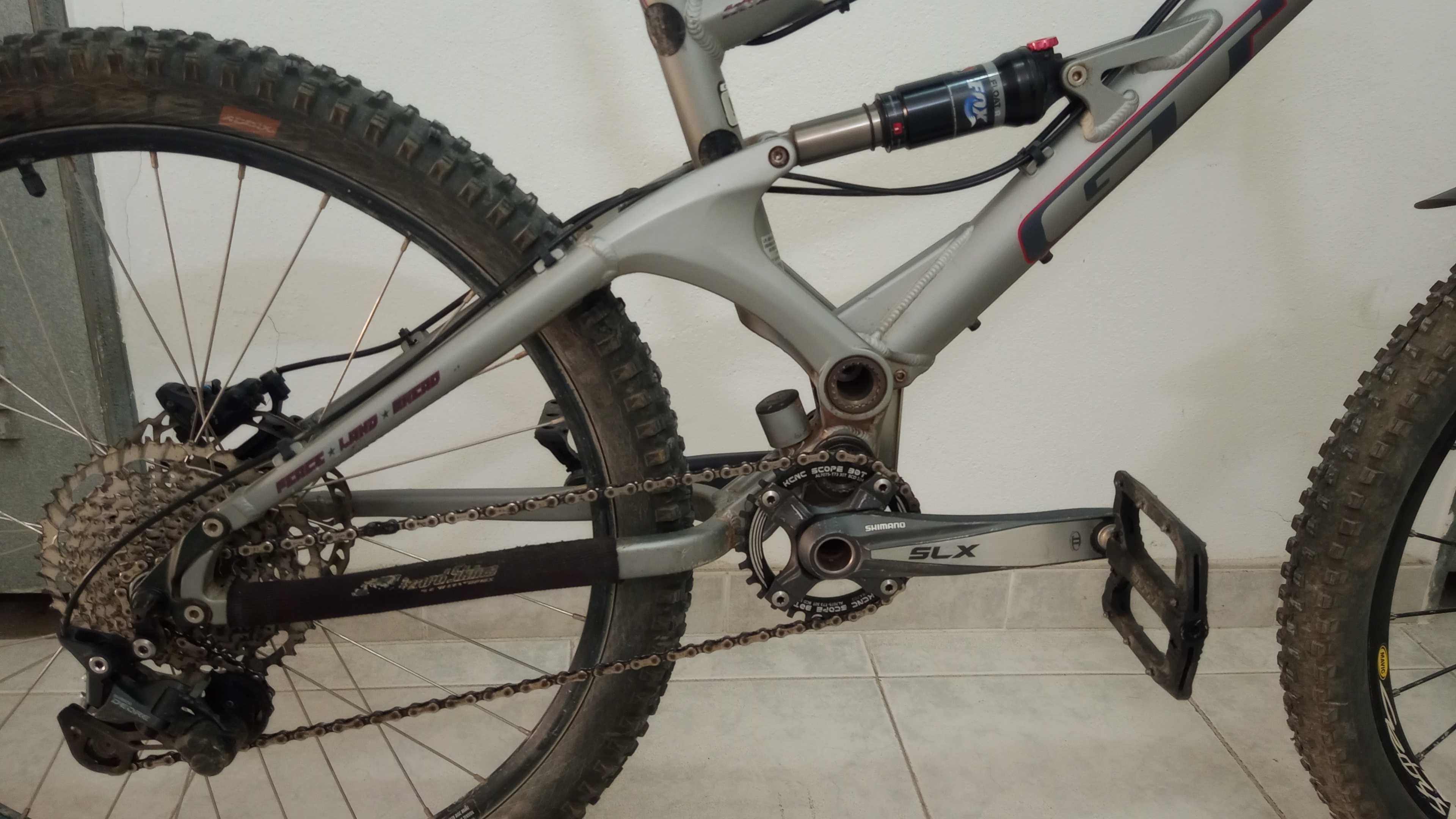 GT Force 3.0 com extras