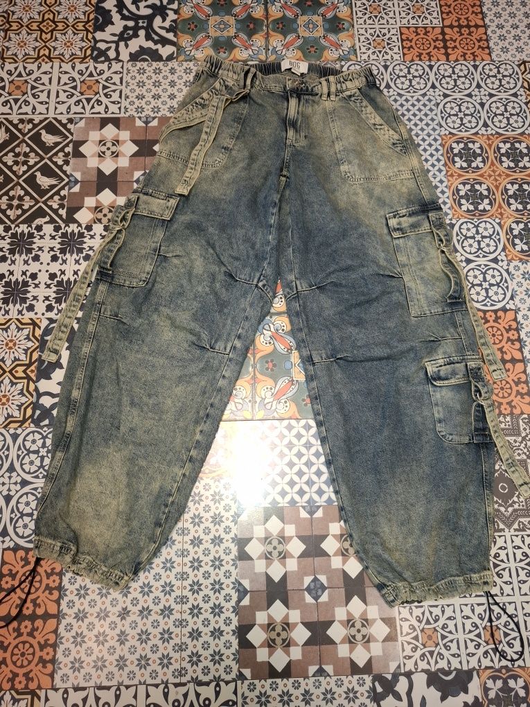Джинси карго з ремінцями BDG Urban. EUR-M Outfitters
.
BDG Urban Outfi