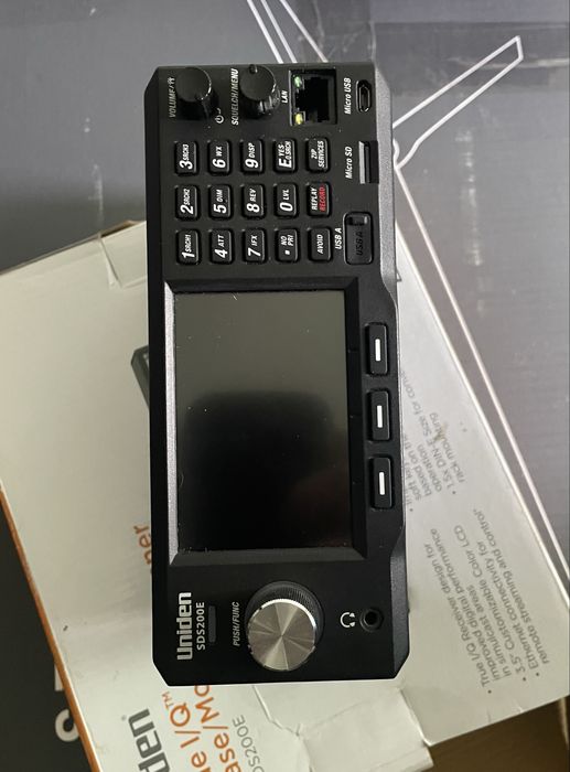 Uniden SDS 200E. Усі ліцензії розблоковані.