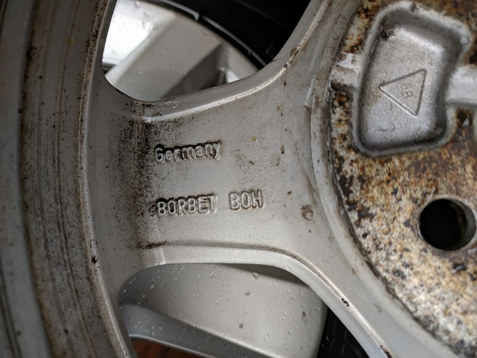 Диски VW E-Up Polo Golf 1-3 Borbet R14 5j 4x100 шини Pirelli 165 70 14