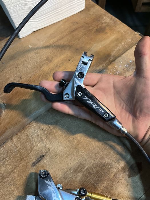 Travão traseiro TRP DHR evo