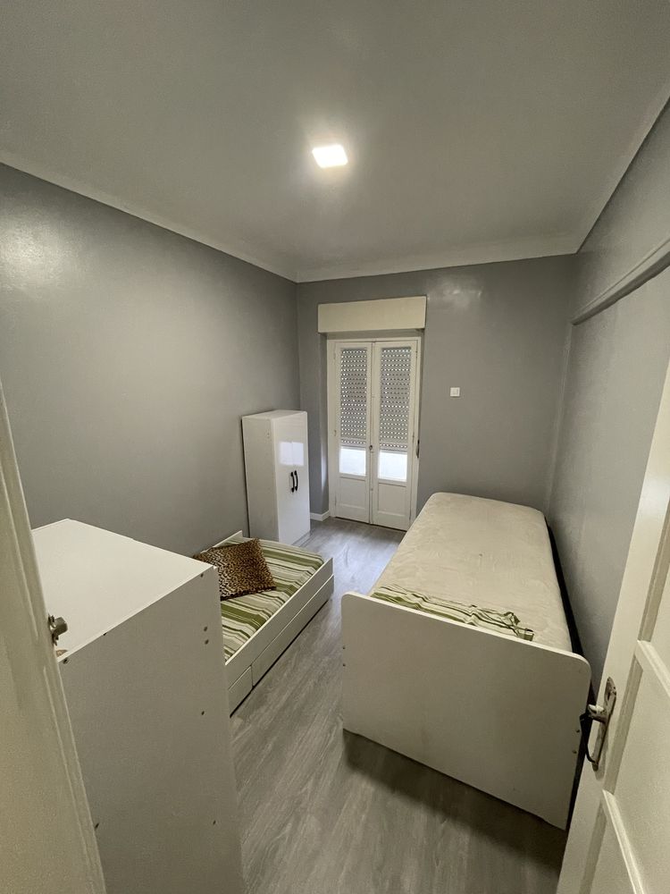 Quartos em Queluz