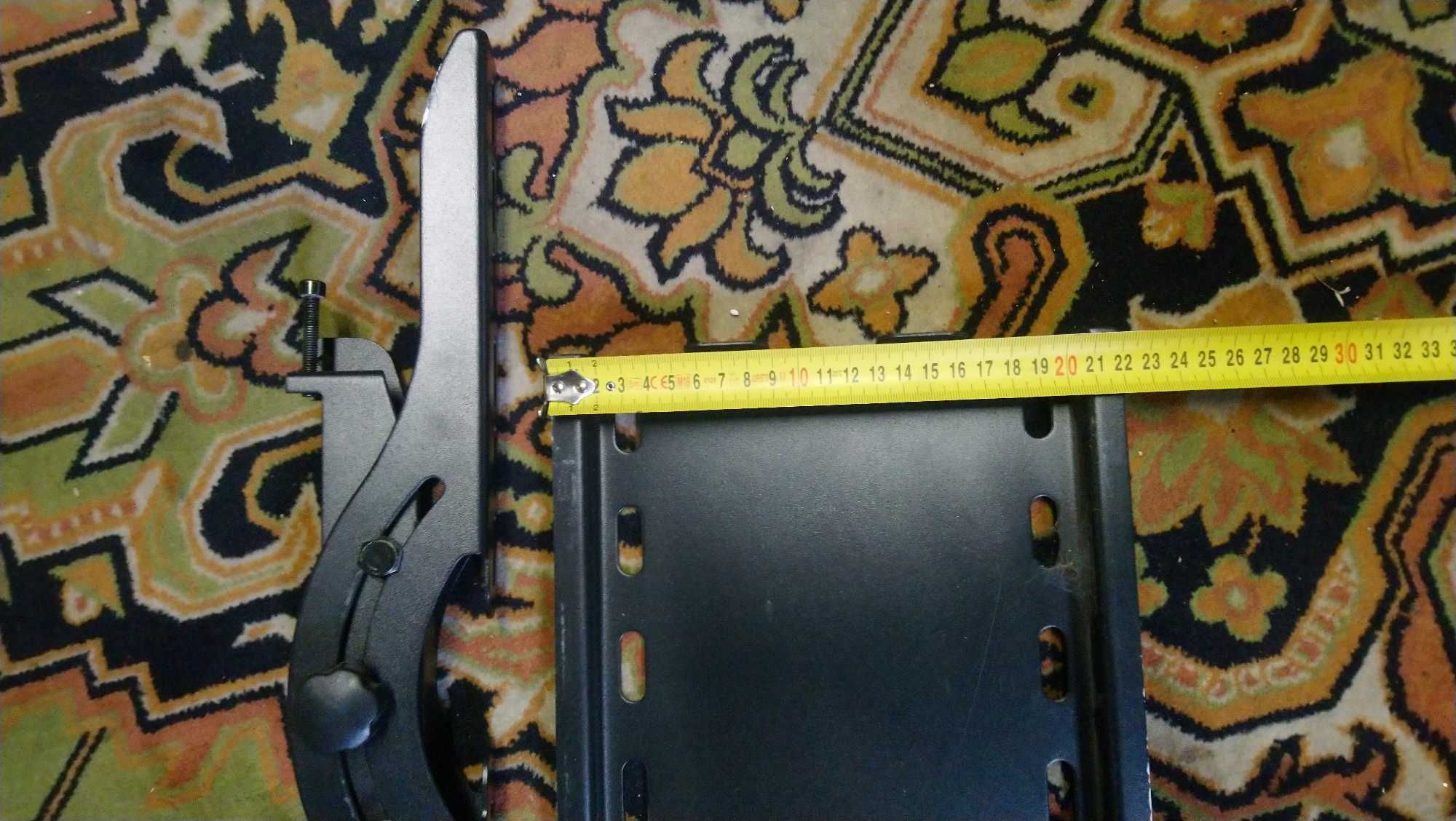 Duży uchwyt  ścienny telewizora