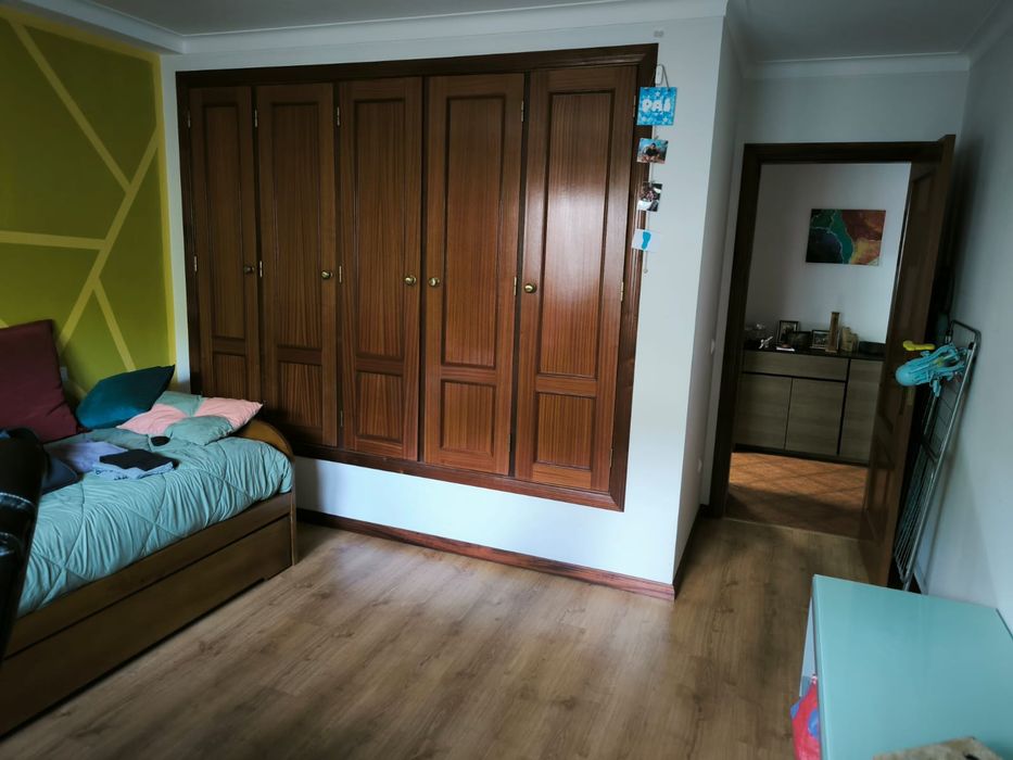 185000€ - Urgência na venda --- Apartamento T3 remodelado, garagem pri