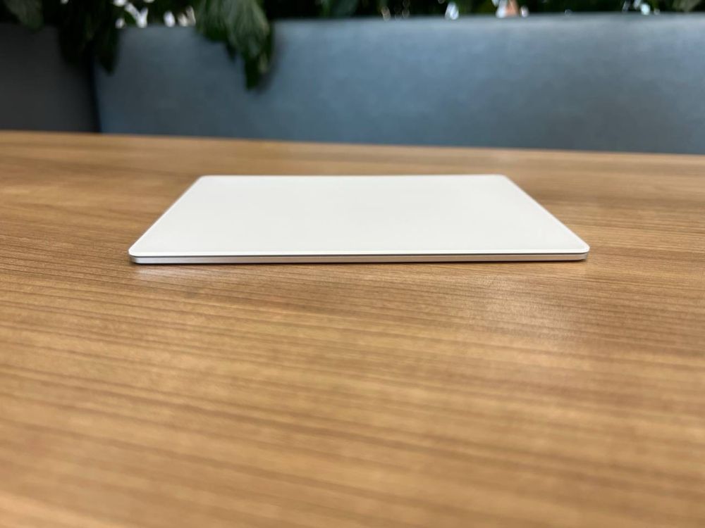 390-Apple Magic Trackpad 2