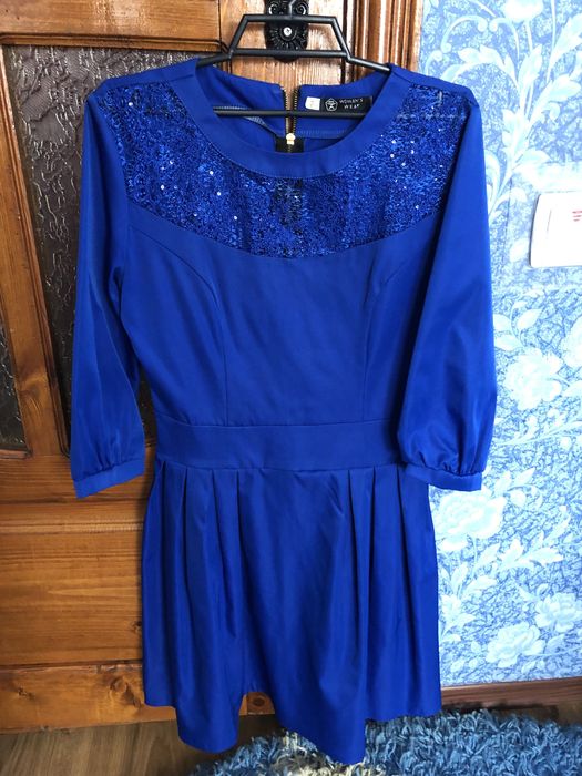 Продам плаття