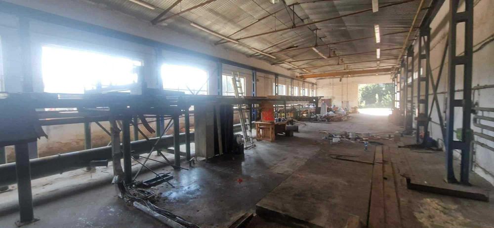 Trak taśmowy z podajnikami - sprawny