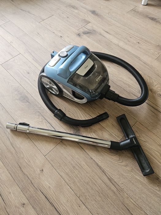 Odkurzacz Amica 850W