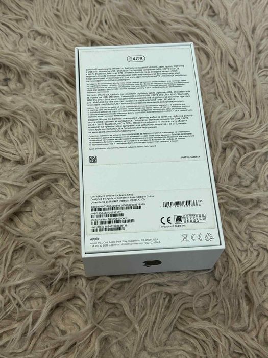 iphone XR + 9 caseów