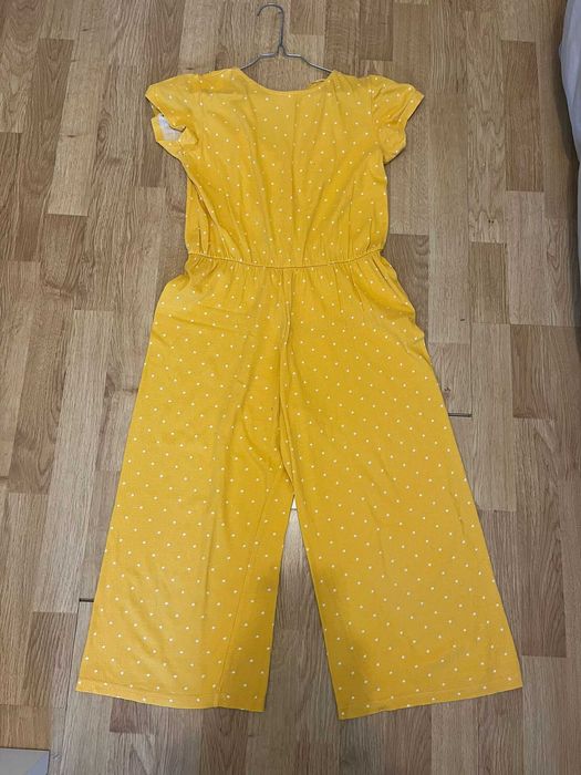 Macacão amarelo às bolinhas brancas - 9-10 anos