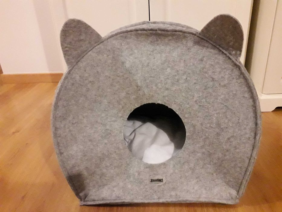 Duas tocas para gato ou cão pequeno