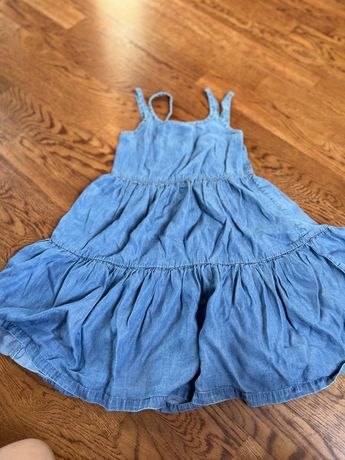 Letnia cieniutka jeansowa sukienka dla dziewczynki roz 122