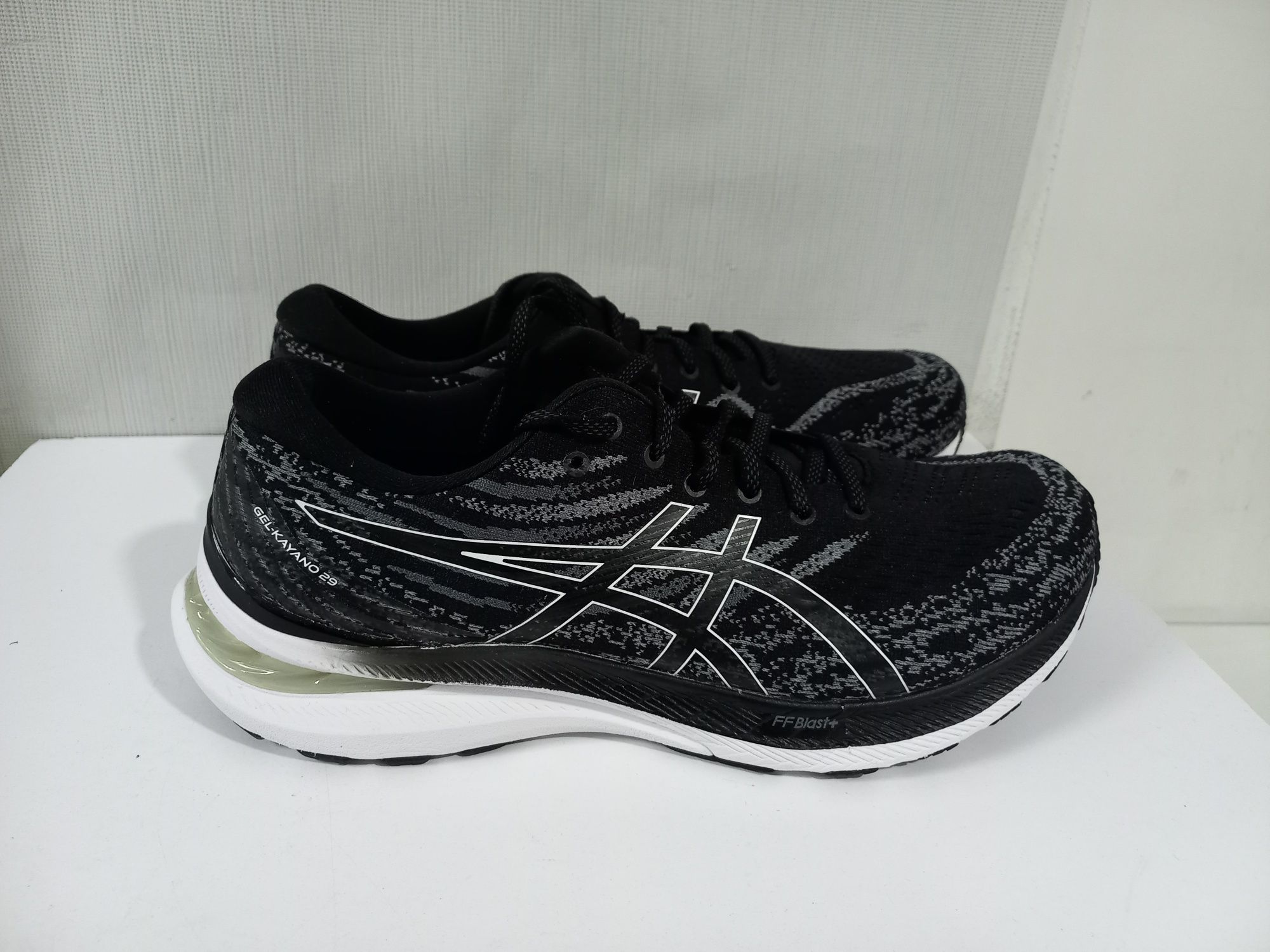 Чоловічі кросівки для бігу ASICS Gel-Kayano 29