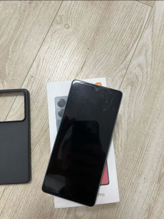 продам телефон Redmi note 13 pro