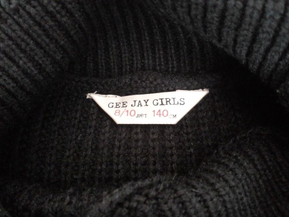 Светер для дівчинки