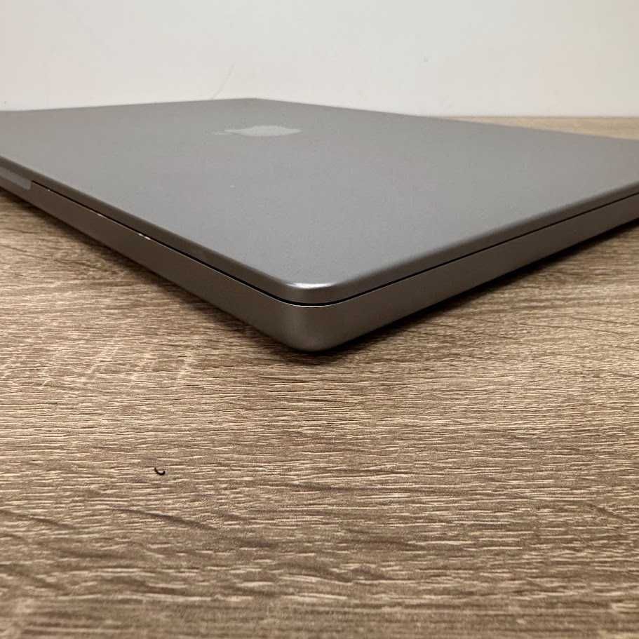 Macbook Pro 16" 2021 A2485 M1 Pro / 32Gb DDR5 / SSD 512Gb (код:M0569)