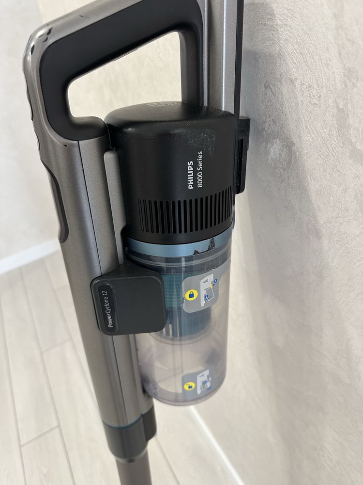 Продам пылесос Philips XC8057/01